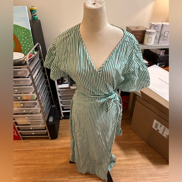 Velvet by Graham and Spencer Wrap Dress - Picture 7 of 9